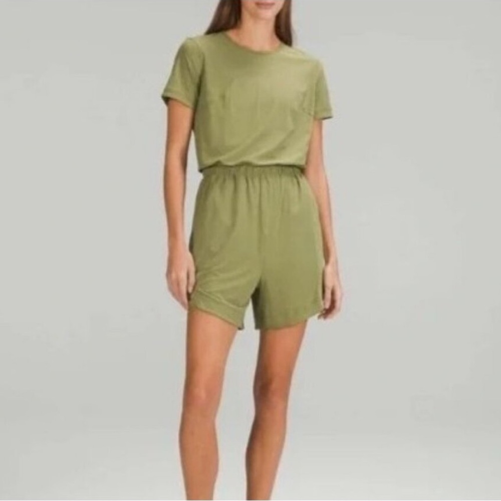 NWOT Lululemon Lightweight High-neck Romper (Green)